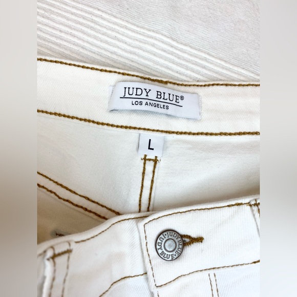 NWOT Judy Blue Angela Full Size Midrise Pocket Embroidery Shorts - Picture 10 of 16